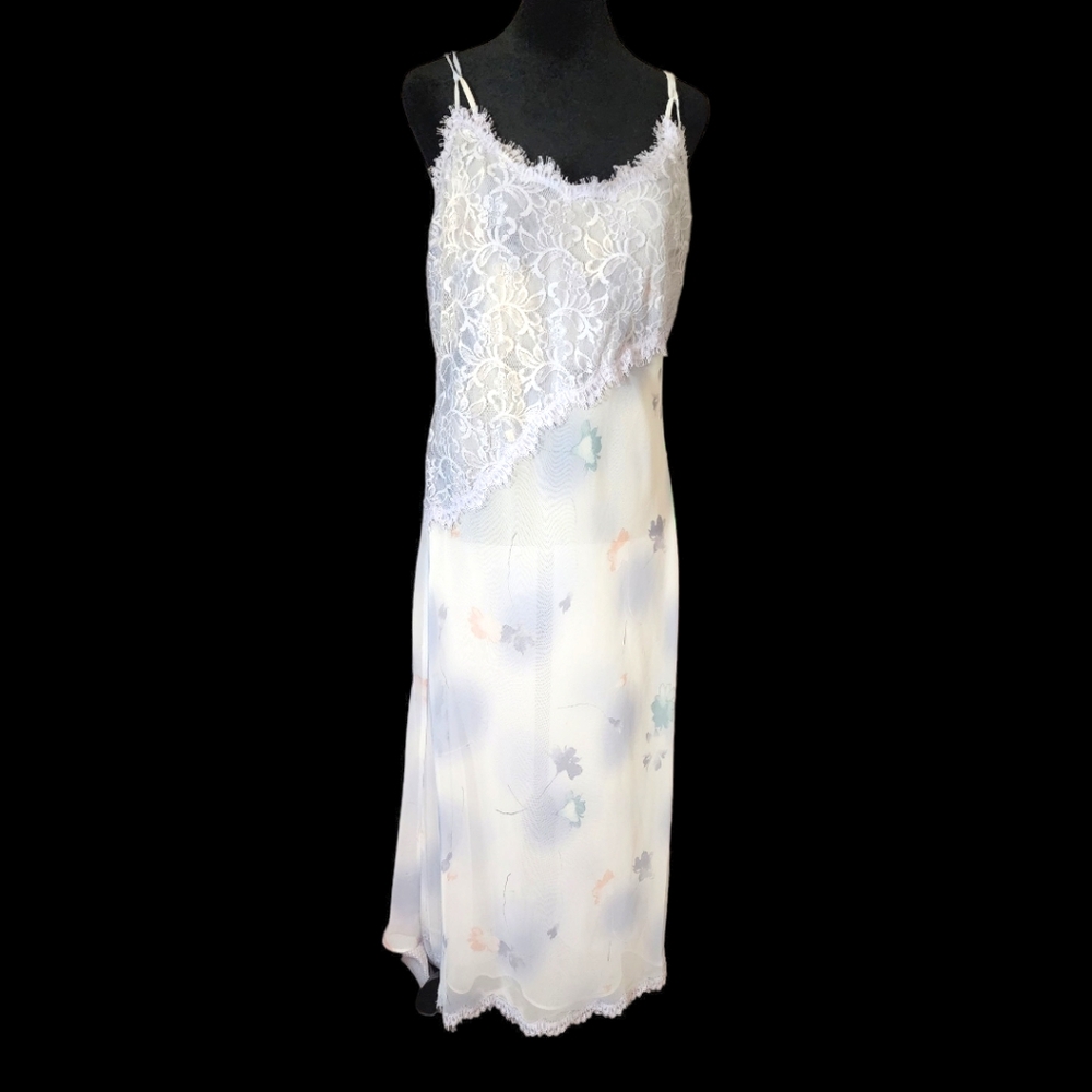 🦋Vintage 90s Nightgown By Gloria Vanderbilt